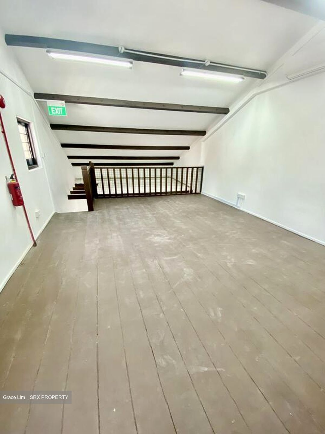 North Bridge Road (D7), Office #527424231